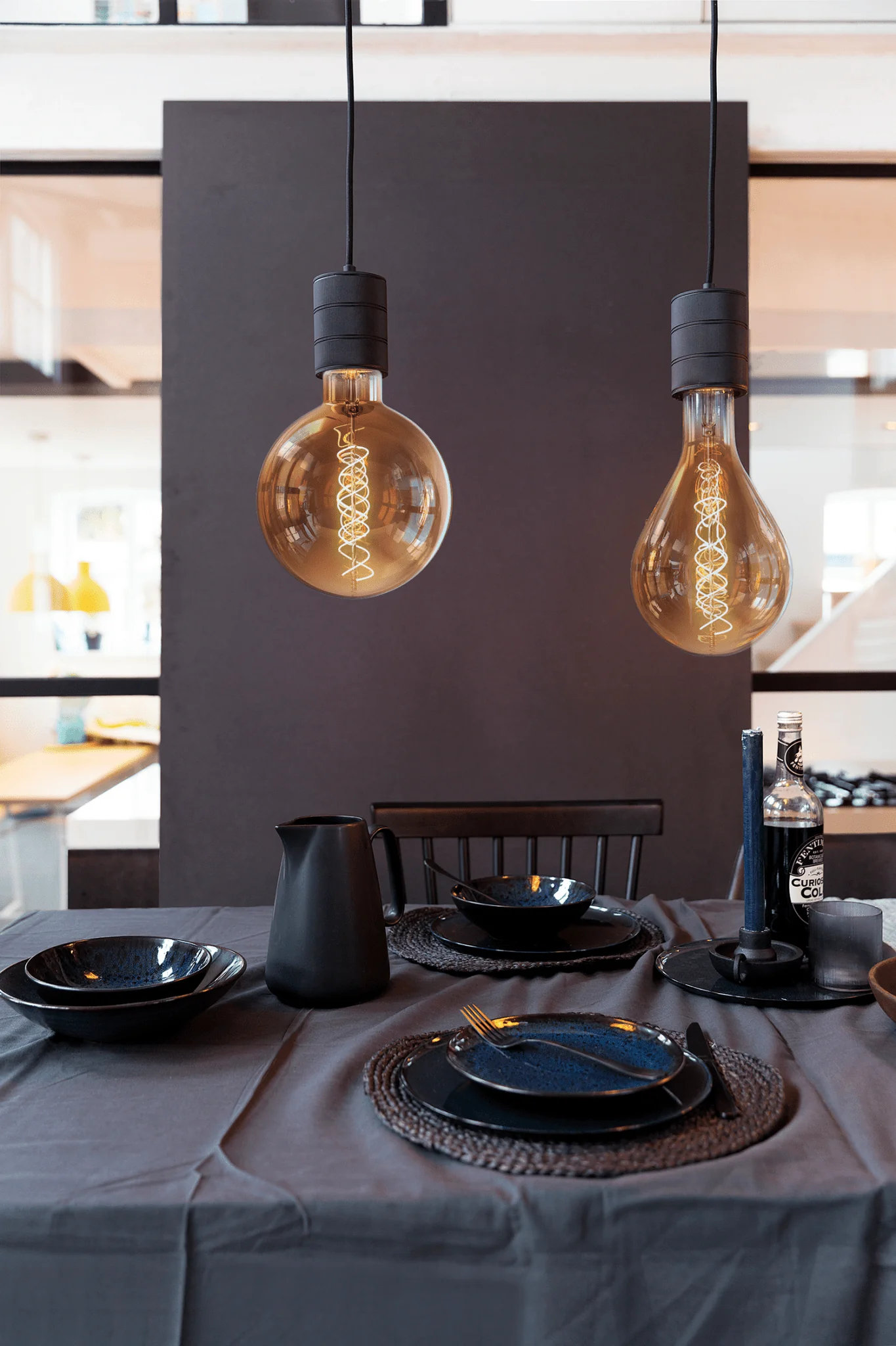 Calex Mega Globe Bulb - E27 - Filament - Gold - Image 4